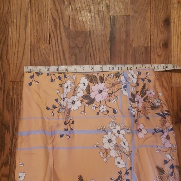 J.Crew Skirt beautiful skirt in excellent condition - Picture 4 of 5